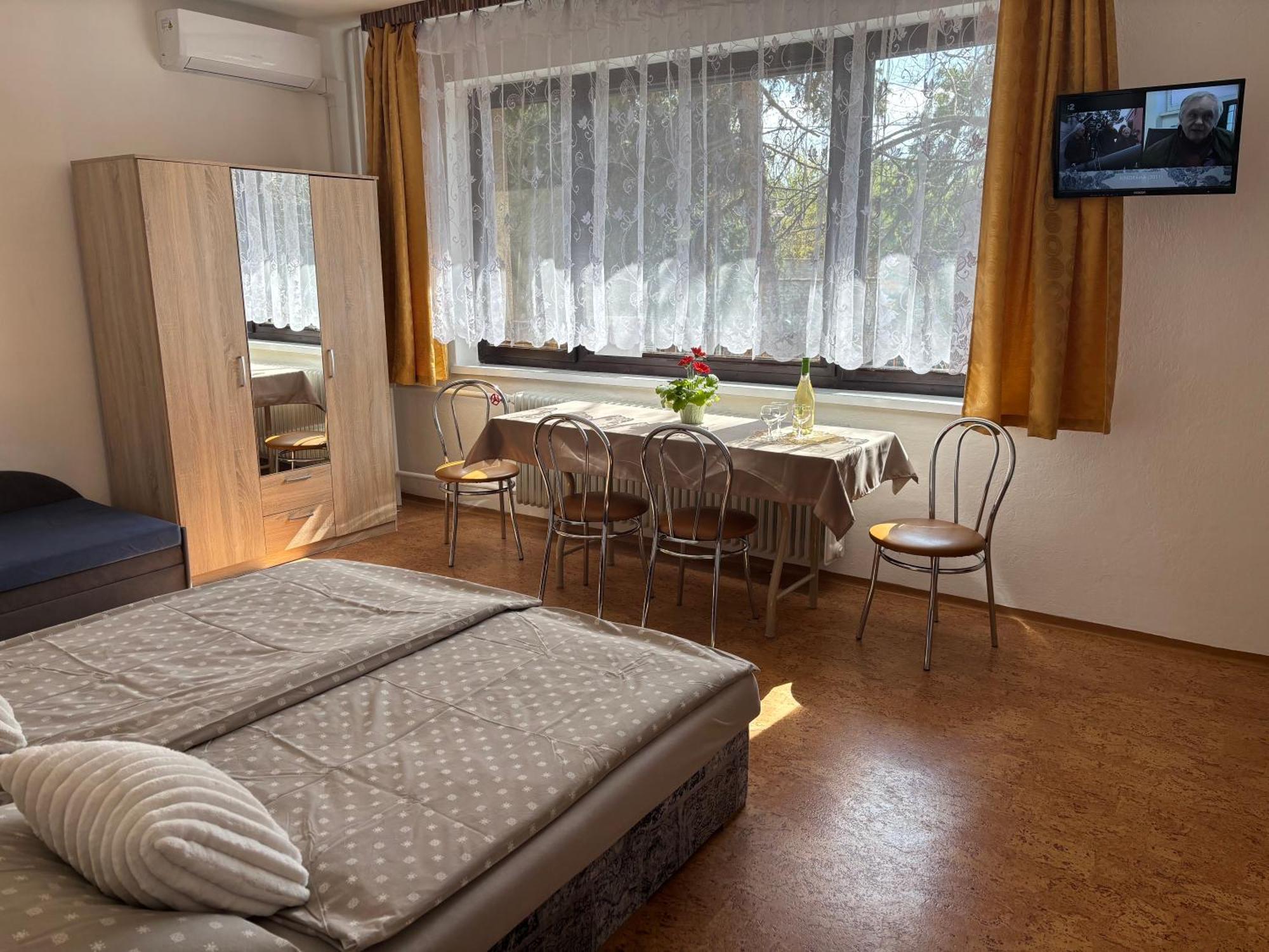 Apartmanovy Dom Grand Štúrovo المظهر الخارجي الصورة
