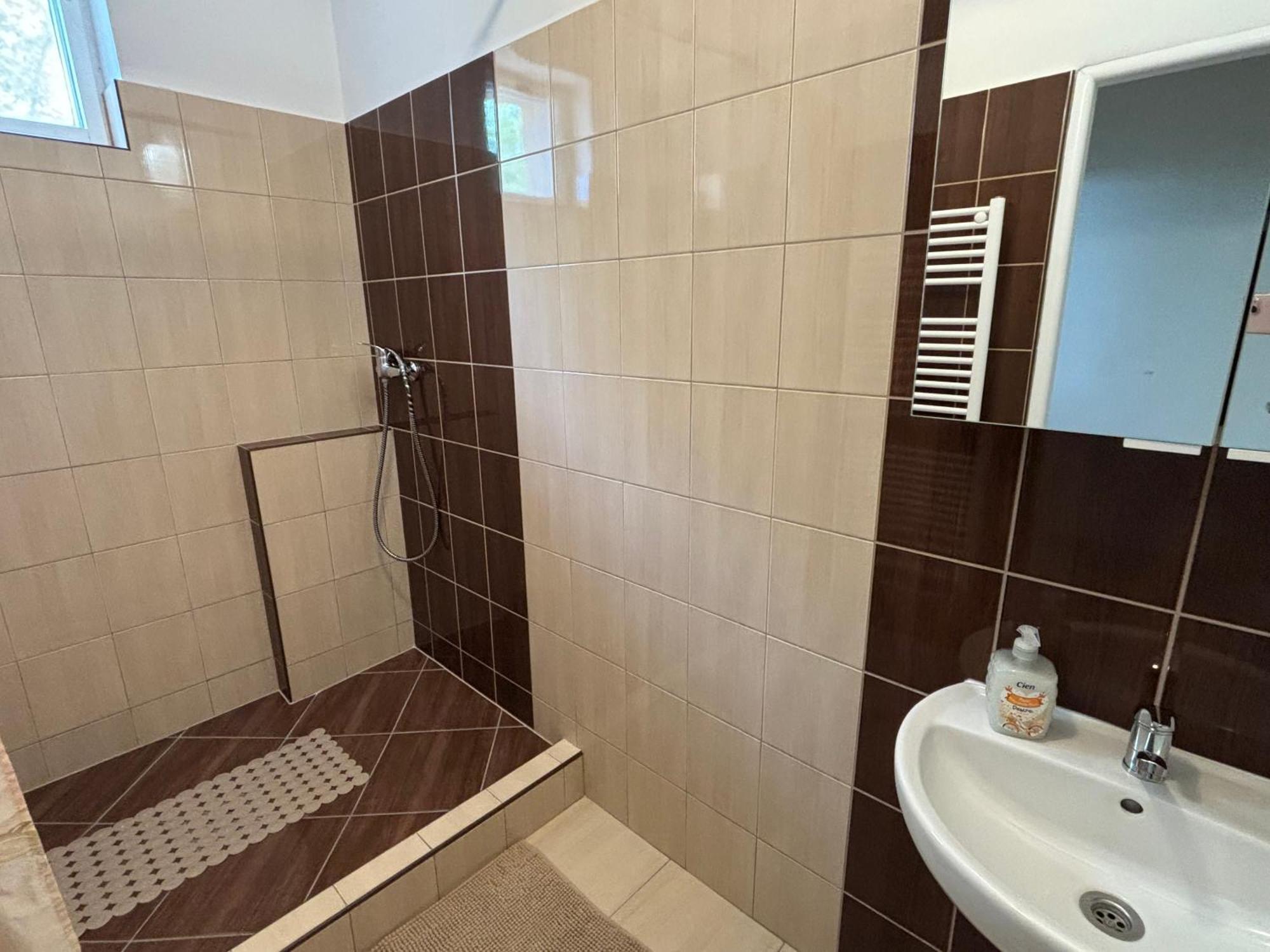 Apartmanovy Dom Grand Štúrovo المظهر الخارجي الصورة