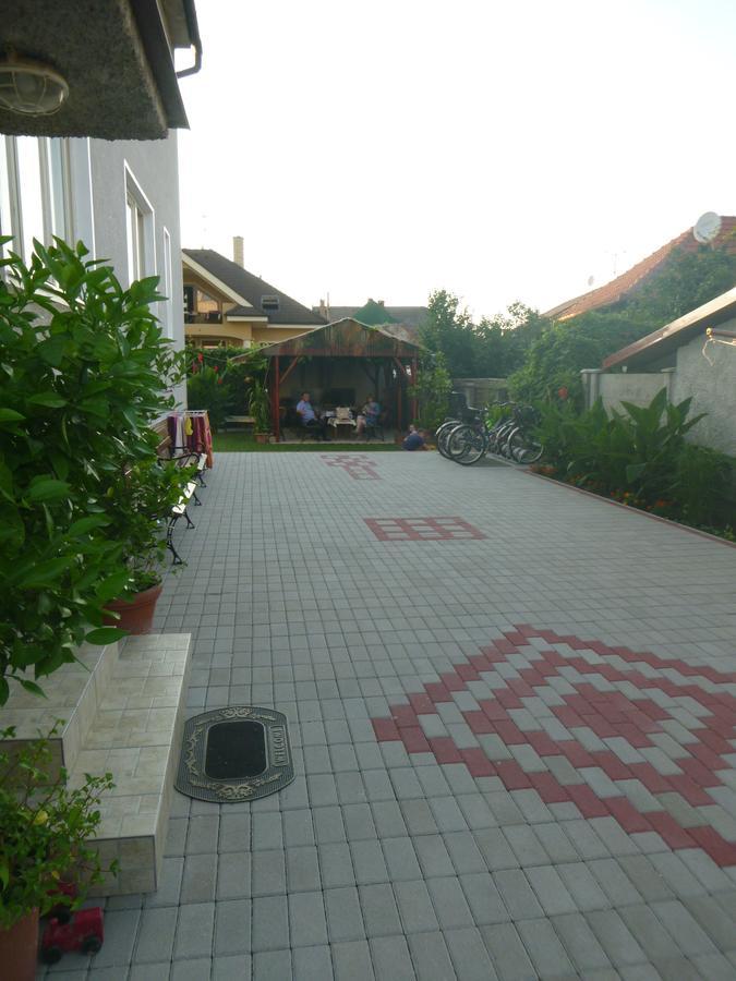 Apartmanovy Dom Grand Štúrovo المظهر الخارجي الصورة